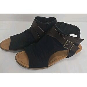 Women's Size 7.5 Soda Sandles Black